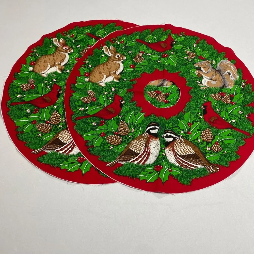 Christmas Wreath Fabric Panels With Woodland Animals & Holly Design 18” Diameter - Picture 4 of 4